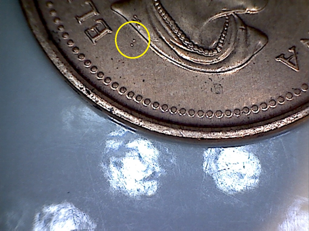 2005 Points sous la Reine et entre RE de REGINA B019222B 4 de 5.jpg