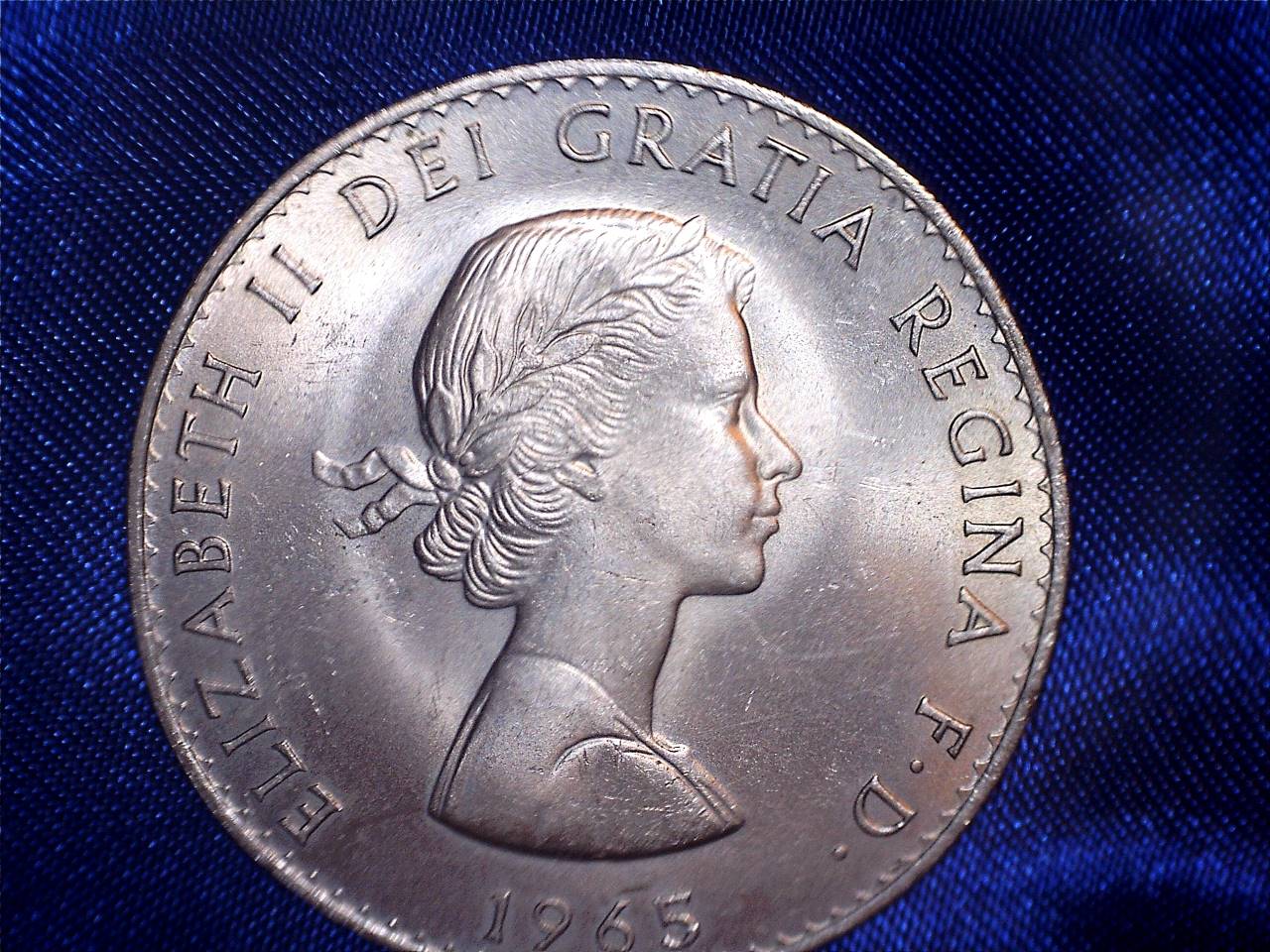 churchill medaille fantome 2a.jpg