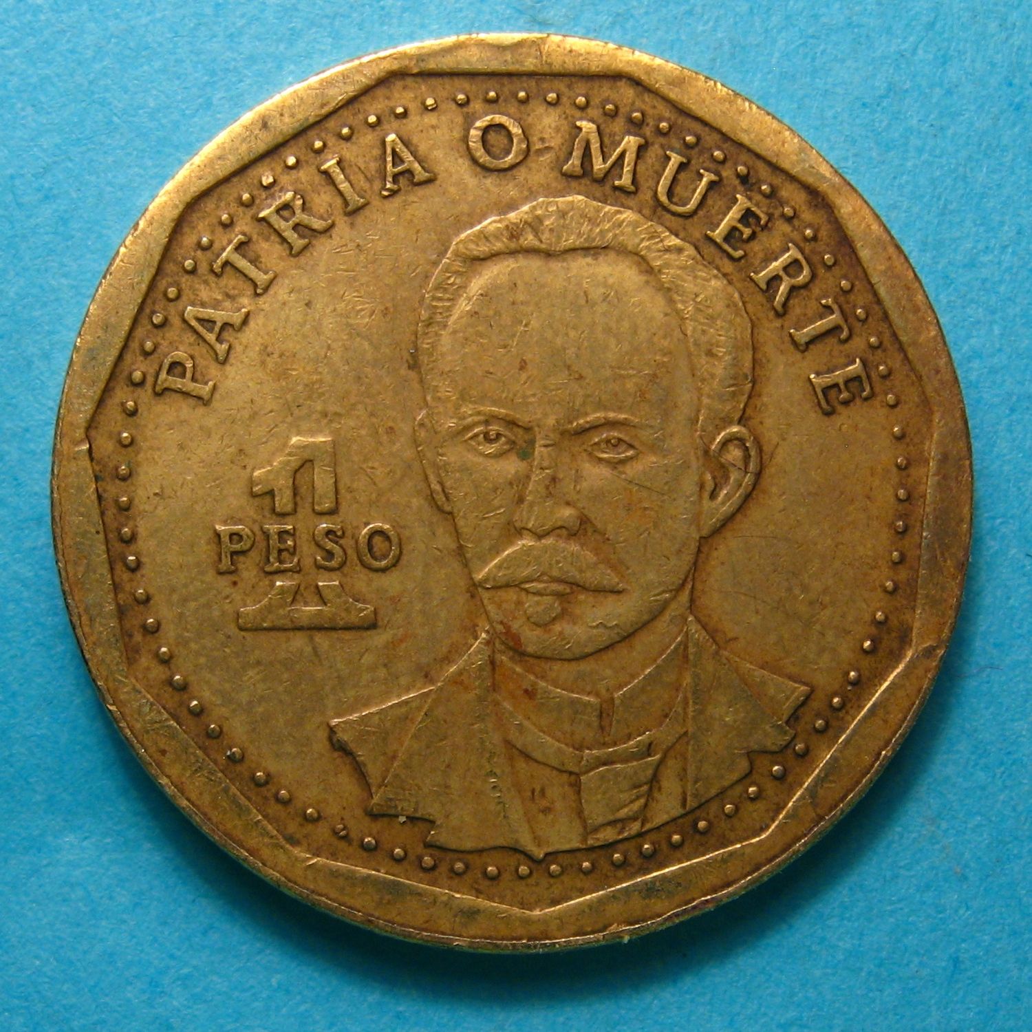 1 peso 2002 Cuba.jpg