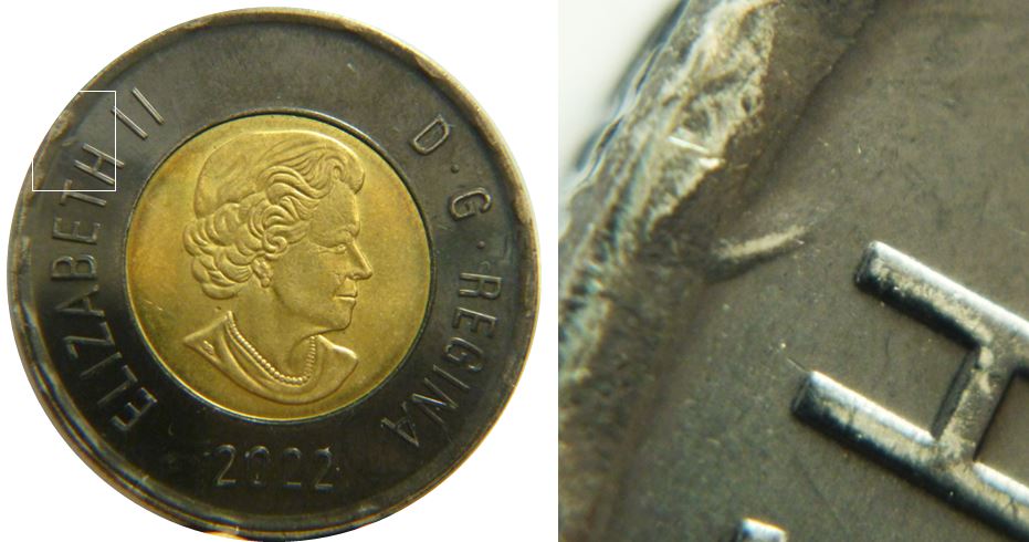 2 Dollars 2022-Dommage du coin au dessus H de elizabetH-1,.JPG