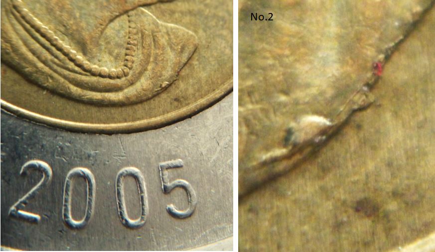 2 Dollars 2005-Éclat coin à la base de effigie-No.2.JPG