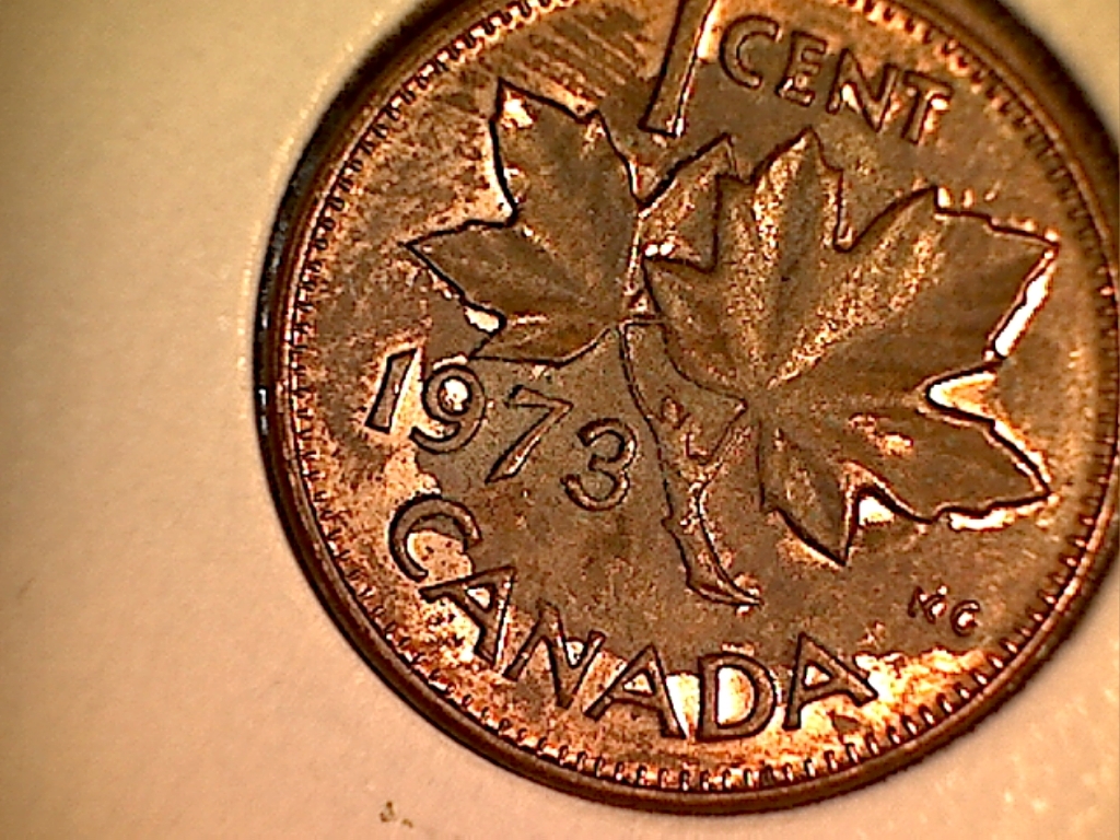 1973 Coin fendillé sous le 2e A de CANADA  B018065C Revers.jpg