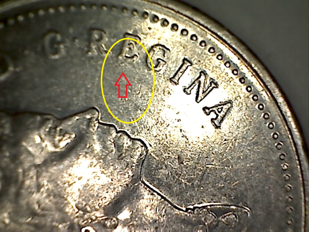 2002 P Écl. dos, 1erA, 2e A et point sous le E de Regina B518137C 4 de 4.jpg