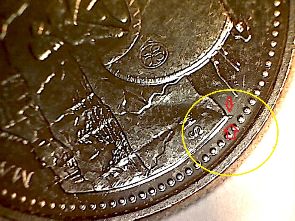1999 Mai Fendillé au revers avec éclat B219047C.jpg