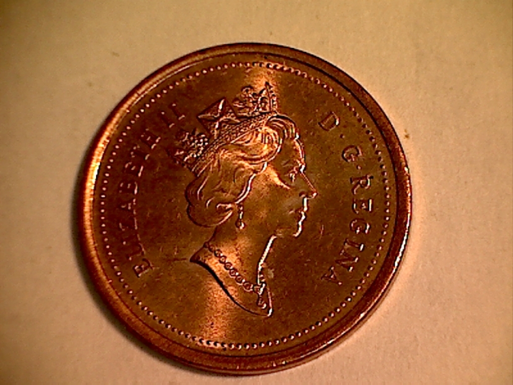 1999 Point au-dessus couronne  et  en avant et derr. Reine  B019055A Avers.jpg