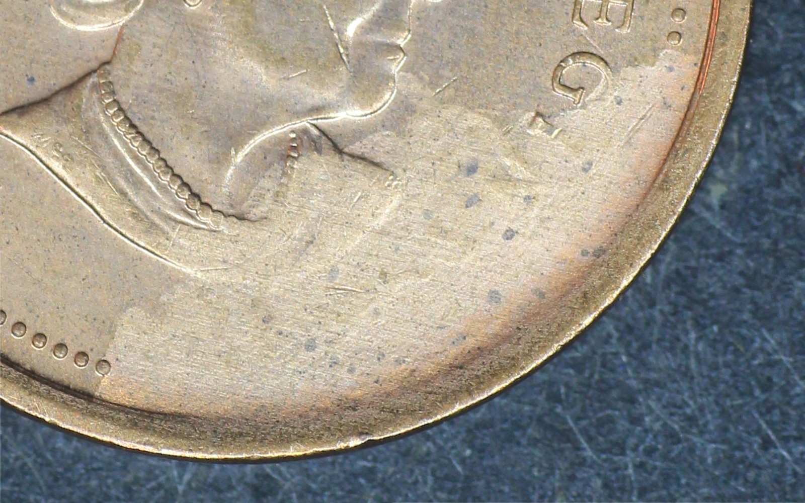 1¢ 2005 frappe graisse-dét.jpg