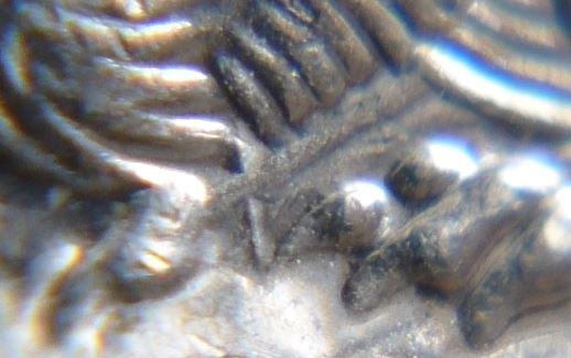 5 Cents 1998-Domage du coin- Épine au dessus patte avent-3.JPG