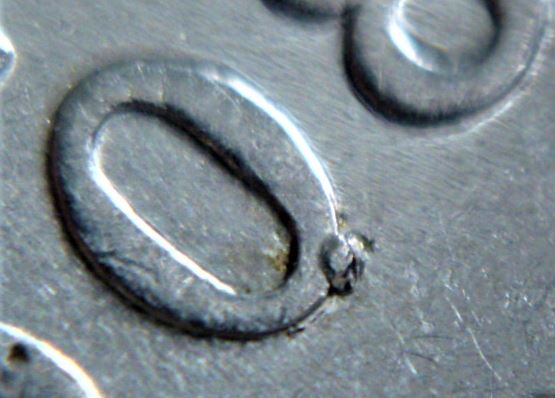 5 Cents 2008-Éclat coin sur dernier 0 de la date-3.JPG