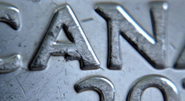 5 Cents 2014-Éclat du coin  sous  le premier A de cAnada et le coin a fendillé-4.JPG