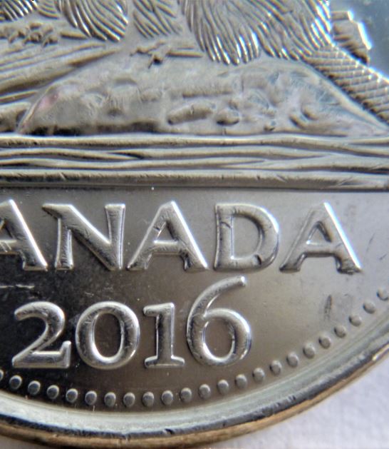 5 Cents 2016-Éclat du coin dans le 6 et le dernier A de canadA-1.JPG