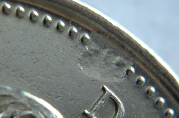 5 Cents 2016-Frappe a travers coté avers-2.JPG