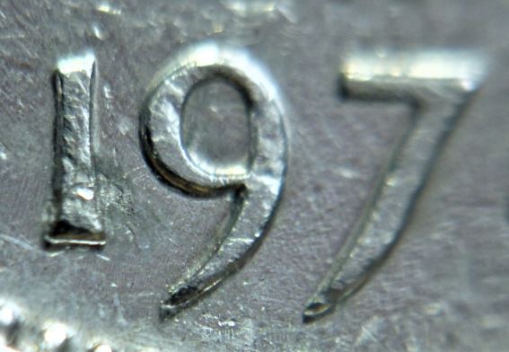 5 Cents 1974-Double 197+Double derrière du castor.2.JPG