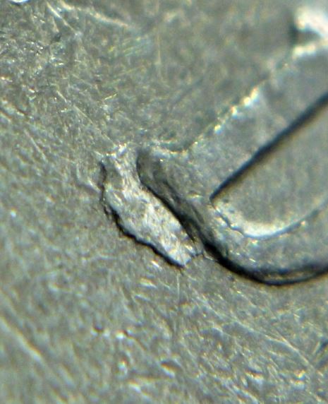 5 Cents 1990-Éclat coin sous le D de D.g-2.JPG