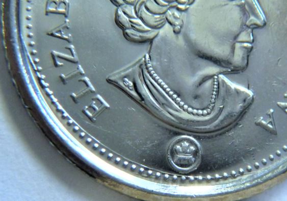 10 Cents 2016-Dommage du coin coté avers de 6h moin vinst  à 9h moin-2.JPG