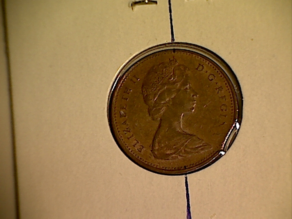 1 CENT 1975 Pivoté,Flan coupé,NA obturé et pt' ds.C CANADA JD439 Avers.jpg