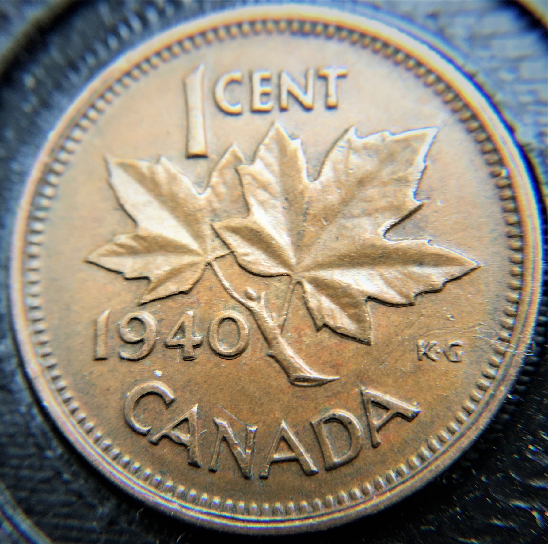 1 cent 1940 double 40, double DA et double feuille 60.jpg