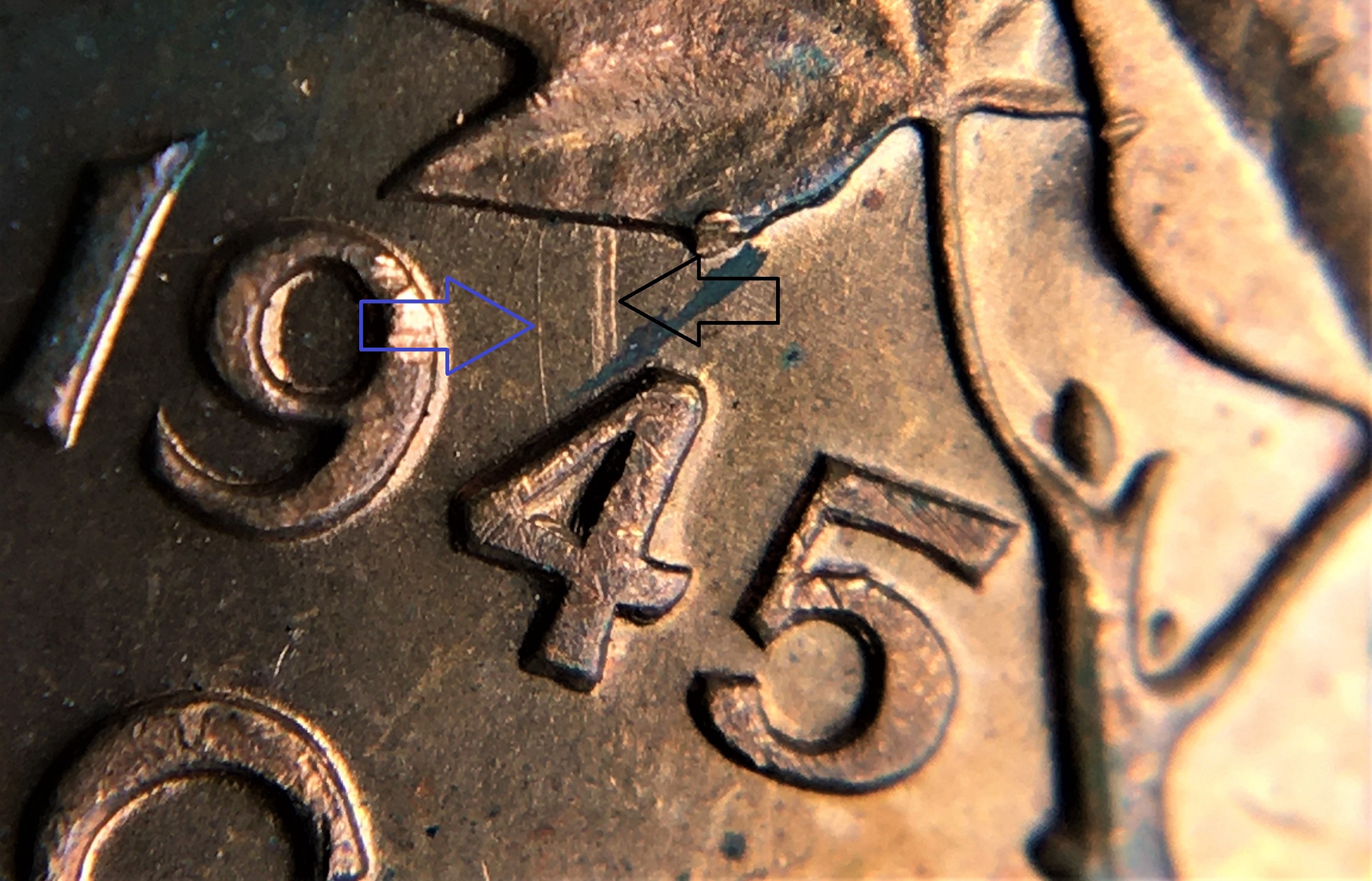 1 cent 1945 double hanging 4 avec flèches.jpg