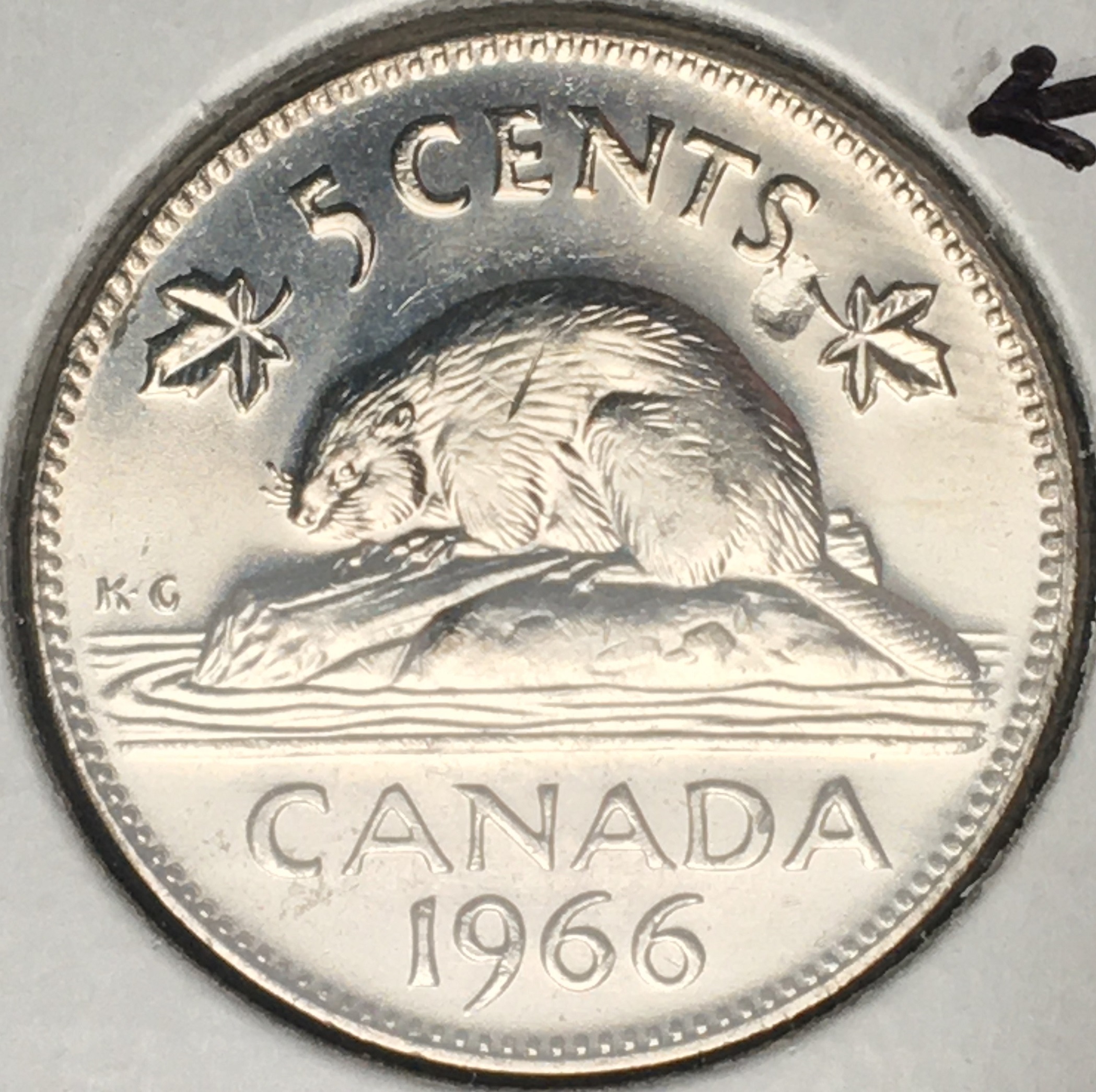 5 cents 1966 frappe à travers 1.jpg