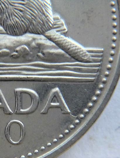 5 Cents 2000p-Coin fendillé sur la queue et sur A de canadA-4.JPG