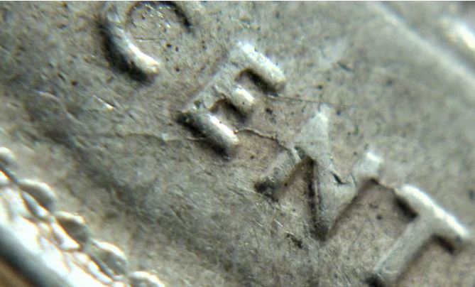 10 Cents 1943-Coin fendillé ENT et 43 attaché-4.JPG
