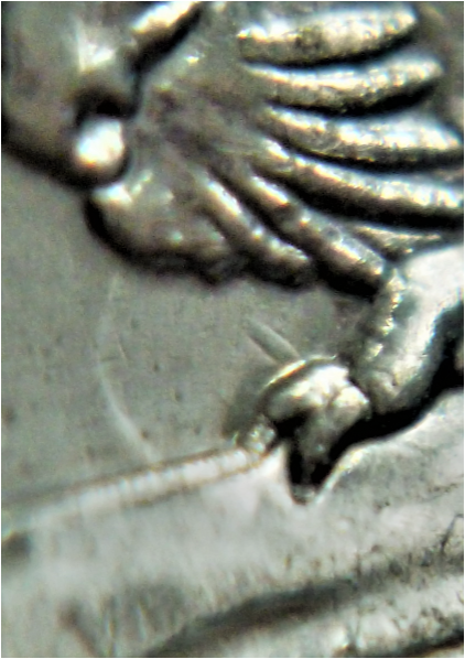 5 Cents 2016-Coin entrechoqué sous bouche du castor-2.,.png