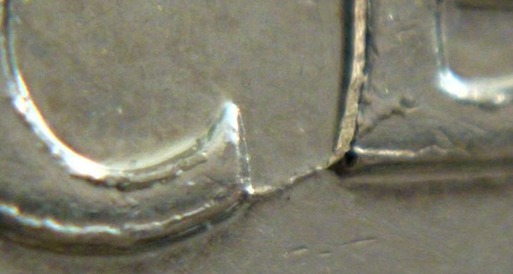 5 Cents 2022-Coin fendillé dernier A canadA-No.2.JPG