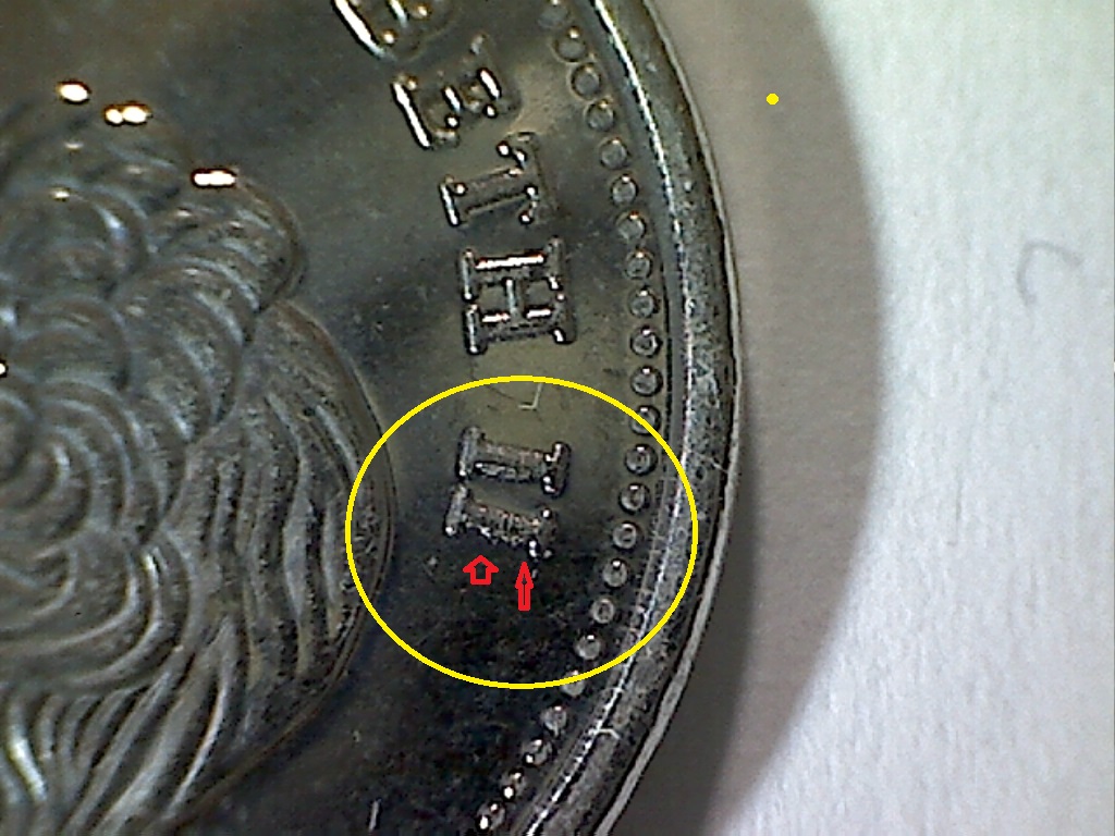 2019 Acc.II, éclat ds logo et sous le buste B523120C 1 de3.jpg