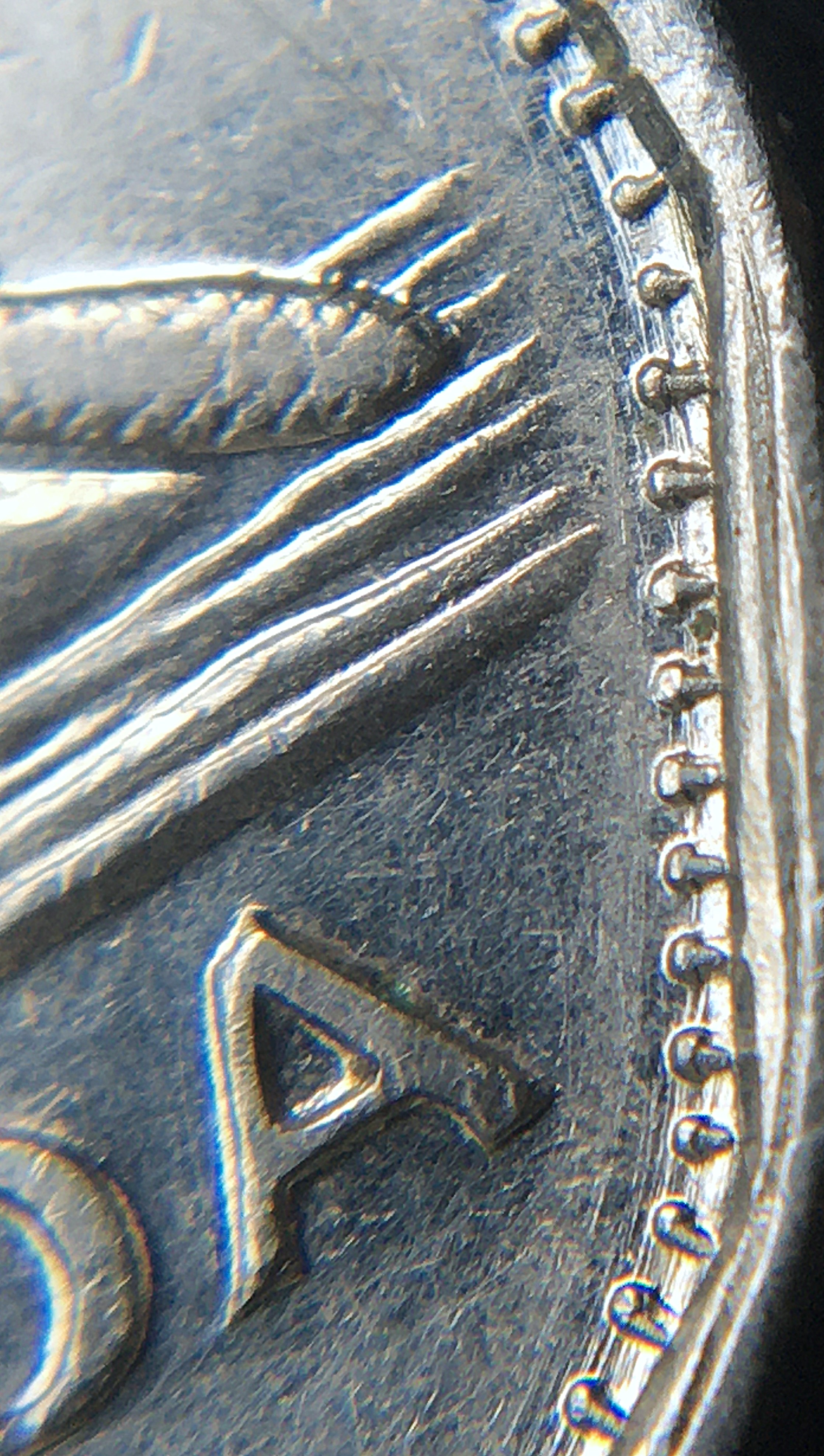 5 cents 1947 détails 7.JPG