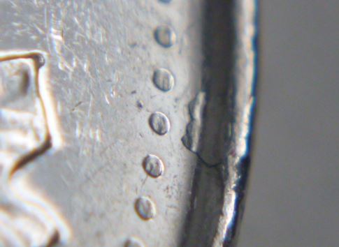 5 Cents 2011-Double tige +Domage au listel - bavure repliée sur la pièce-4.JPG