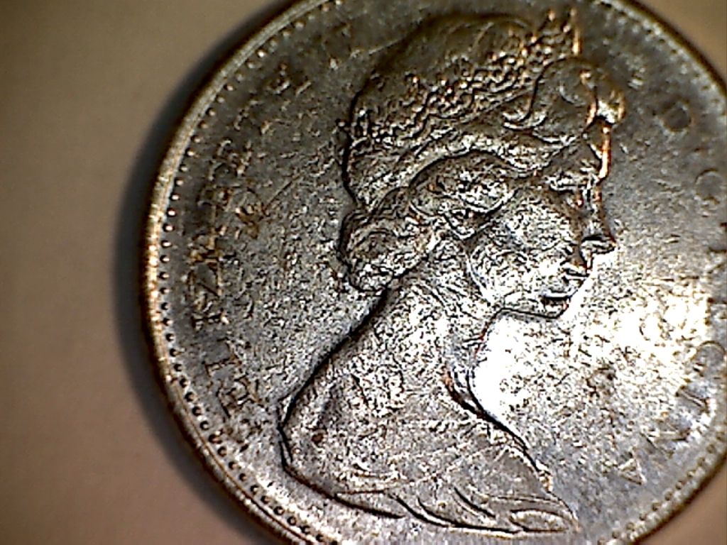 1977 Frapp. Graisse sous le S de CENTS B518131E Avers.jpg